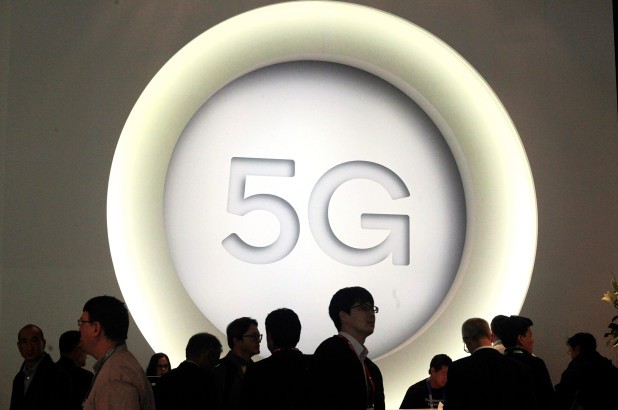 Mỹ đang tụt hậu trước Trung Quốc trong cuộc đua 5G Trung Quốc đã đuổi kịp và vượt mặt Mỹ trong cuộc chạy đua 5G.