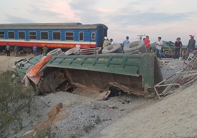 Hé lộ nguyên nhân ban đầu 2 vụ tai nạn đường sắt nghiêm trọng Hiện trường vụ tai nạn tại Tĩnh Gia, Thanh Hóa.