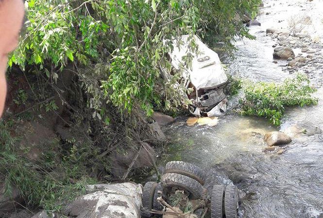 Vụ tai nạn thảm khốc tại Lai Châu: Xe bồn chạy tới 109 km/h Hiện trường vụ tai nạn giữa xe bồn chở xi măng và xe khách làm 15 người thương vong tại Lai Châu.