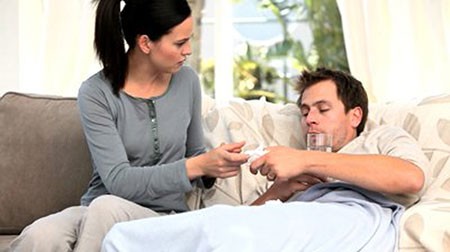 Tréo ngoe chồng bị tai nạn liệt giường khi vi vu với nhân tình Ảnh minh họa: Internet
