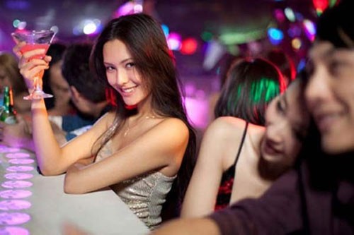 Vợ chồng ky cóp 15 năm, chồng “vung tay” 8 tháng để bao bồ Ảnh minh hoạ: Internet