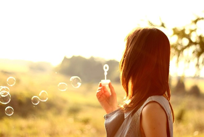 Chẳng đổi đời, cái tôi nhận là nỗi đau chát đắng đời con gái Ảnh minh hoạ: Internet