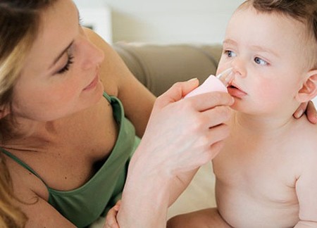 Cảnh báo: Xịt mũi có thể là nguyên nhân khiến trẻ viêm tai, điếc Ảnh minh hoạ: Internet