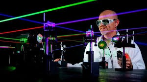 Bút laser có thể gây hại mắt trẻ Ảnh minh hoạ: Internet