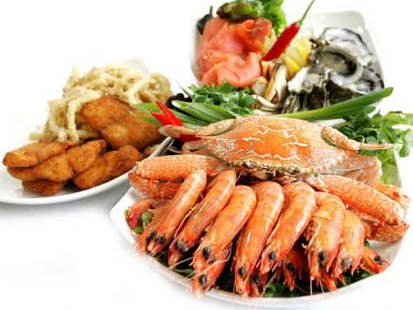 Những món ăn 'đại kỵ' với người bị vảy nến Người bệnh vẩy nến cần thận trọng với các món ăn lạ dễ gây dị ứng nhất là những đồ ăn chứa nhiều protein và tanh như tôm, cua, ghẹ. Ảnh minh hoạ: Internet