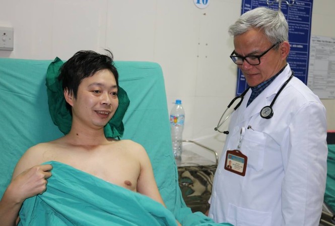 Cứu được bệnh nhân bị 'Ho ra máu sét đánh' Bệnh nhân Quân đã tỉnh táo và hồi phục sức khỏe sau ca bệnh '9 phần chết, 1 phần sống'.