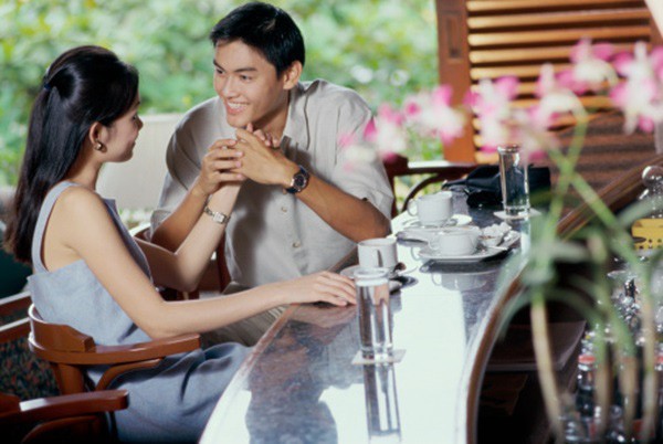 Chồng phá hàng rào ngăn với nhà cô hàng xóm độc thân cho ... thoáng Ảnh minh họa: Internet