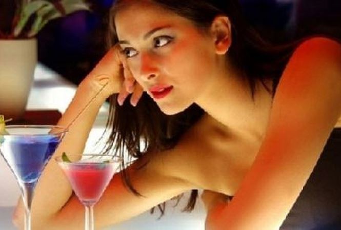 Chồng bị gái quán cà phê thư giãn 'lột sạch' tiền bạc vì lý do này Ảnh minh hoạ: Internet
