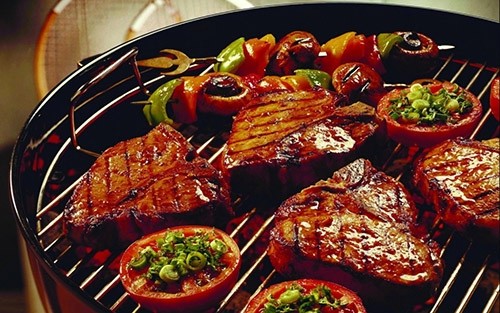 'Tuyệt chiêu' tránh bị ngộ độc thực phẩm Ngộ độc thực phẩm thường xảy ra nhiều trong mùa nắng nóng. Ảnh minh hoạ: Internet