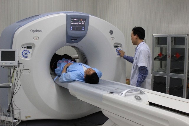 Mắc bệnh gì sẽ được 'hưởng luôn' bảo hiểm xã hội? Mắc ung thư là một trong các bệnh được hưởng chế độ BHXH một lần. Ảnh minh hoạ: Internet