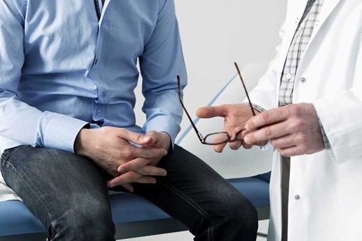 Một 'hòn bi' cứng ngắc, chàng trai 26 tuổi bị ung thư tinh hoàn Ảnh minh hoạ: Internet