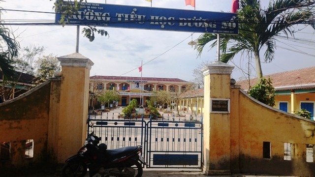 Xem xét kỷ luật trường chuẩn quốc gia cho học sinh nghỉ Tết quá quy định Trường Tiểu học Dương Nỗ trong cảnh "kín cổng cao tường" trong hai ngày đầu đi vào dạy học trở lại sau nghỉ Tết nguyên đán
