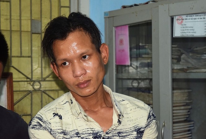 Bắt quả tang nam thanh niên tàng trữ 200 viên ma tuý tổng hợp Đối tượng Hồ Văn Việt bị công an bắt giữ vào chiều 13/4 về hành vi tàng trữ 200 viên ma túy tổng hợp