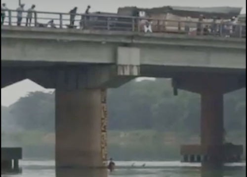Nam thanh niên lao xuống sông giải cứu cô gái trẻ tự vẫn Chân cầu An Lỗ, nơi xảy ra vụ cô gái trẻ từ địa phương khác đến nhảy sông Bồ tự tử