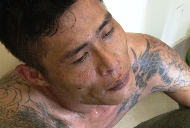 Chân dung kẻ ngáo đá túm tóc, kề dao vào cổ con tin tại Huế Đối tượng Ngô Thanh Tĩnh