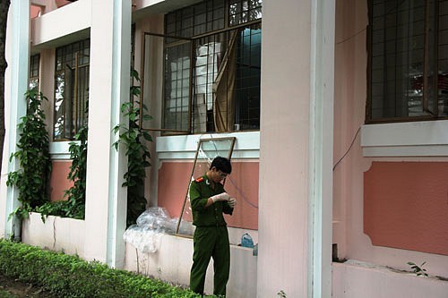 Trộm đại náo trụ sở UBND xã Trộm đại náo trụ sở UBND xã
