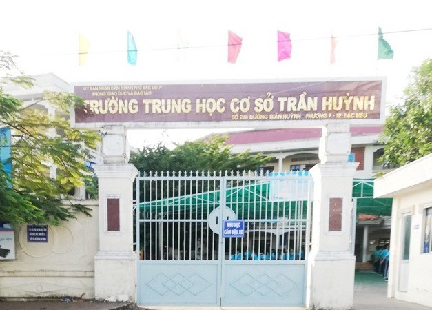 Mắng thầy giáo 'dậy sóng' ở Bạc Liêu, chồng thay vợ đến xin lỗi Trường THCS Trần Huỳnh xảy ra vụ việc đáng tiếc cách hành xử với giáo viên