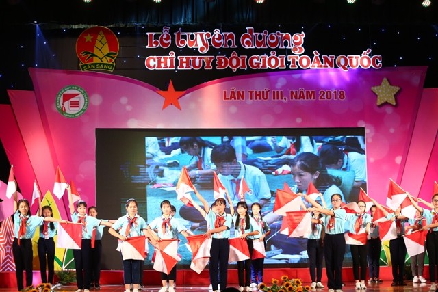 Tuyên dương Chỉ huy Đội giỏi toàn quốc năm 2018 Những tiết mục văn nghệ mở màn lễ tuyên dương. Ảnh: Bảo Anh