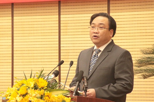 Bí thư Hà Nội: Chuẩn bị thật tốt phương án nhân sự Bí thư thành ủy Hà Nội Hoàng Trung Hải phát biểu sáng 14/4. Ảnh LD