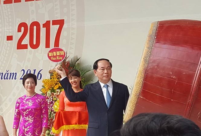 Chủ tịch nước: 'Phát huy truyền thống hiếu học của dân tộc' Chủ tịch nước đánh trống khai giảng năm học mới
