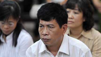 'Con bạc triệu đô' Bùi Tiến Dũng không được đặc xá Bùi Tiến Dũng không đủ điều kiện để hưởng đặc xá năm nay.