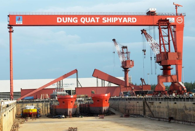Bộ trưởng Công Thương giải trình về xử lý 12 dự án nghìn tỷ thua lỗ Trong 12 dự án đắp chiếu, có 6 nhà máy đang vận hành nhưng bị thua lỗ, gồm 4 nhà máy sản xuất phân bón và nhà máy đóng tàu Dung Quất, nhà máy thép Việt Trung. Ảnh: Lao Động