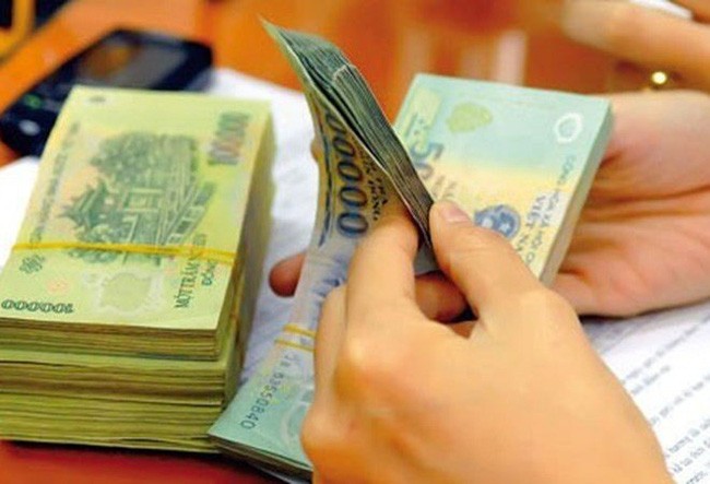 Tăng lương cùng hàng loạt chính sách mới có hiệu lực từ 1/2018 mức lương tối thiểu vùng mới cao hơn mức lương cũ khoảng 180.000 – 230.000 đồng/tháng
