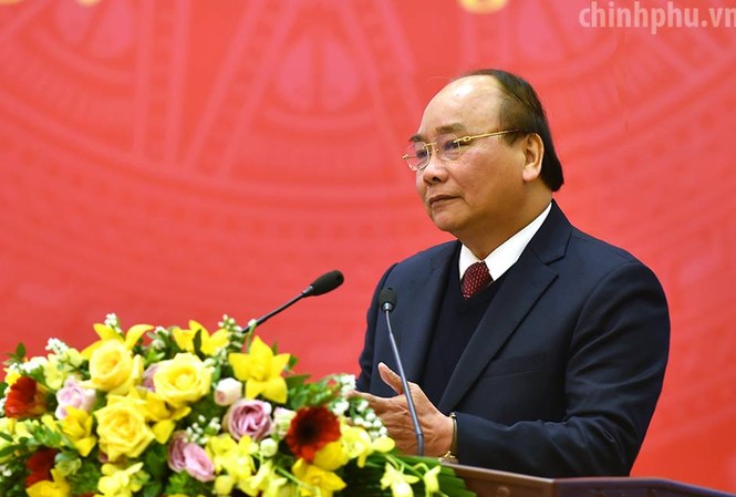 Thủ tướng Nguyễn Xuân Phúc: 'Mất dân là mất tất cả' Thủ tướng Nguyễn Xuân Phúc phát biểu tại hội nghị