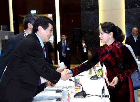 Nghị viện vì hòa bình, sáng tạo và phát triển bền vững Chủ tịch Quốc hội, Chủ tịch APPF-26 Nguyễn Thị Kim Ngân với các đại biểu dự phiên họp Ban chấp hành APPF - 26