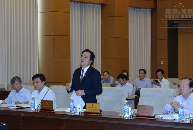 Sinh viên sư phạm sẽ phải đóng học phí? Bộ trưởng GD&ĐT Phùng Xuân Nhạ cho biết chính sách không thu học phí đối với học sinh, sinh viên sư phạm đã thực hiện được 20 năm.