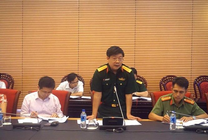Bí mật nhà nước cấp độ 'Tuyệt mật' được bảo vệ 30 năm Đại diện Bộ Quốc phòng nêu ý kiến về Luật Bảo vệ bí mật nhà nước. Ảnh QH