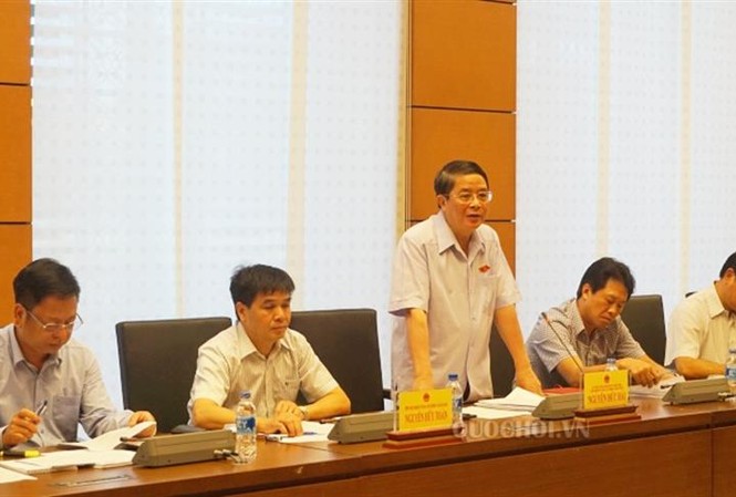 Chỉ vay cho đầu tư, không vay để chi thường xuyên Đoàn giám sát của Uỷ ban Thường vụ Quốc hội đã có cuộc làm việc với Bộ Tài chính. Ảnh QH