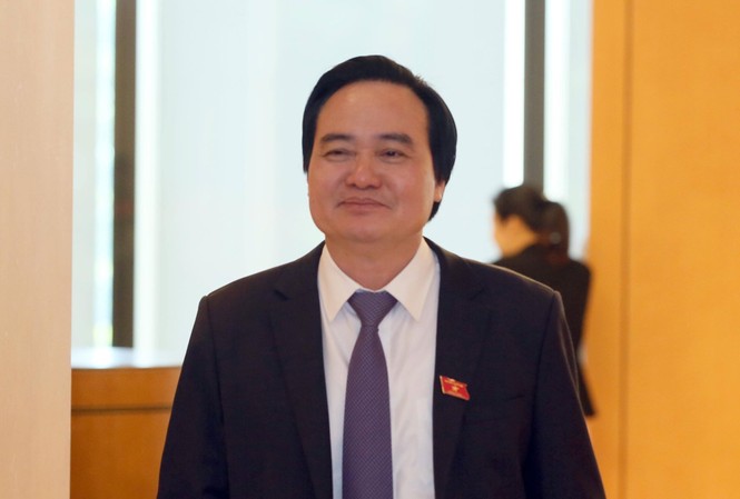 Bộ trưởng Phùng Xuân Nhạ nhận trách nhiệm lãng phí SGK Bộ trưởng GD&ĐT Phùng Xuân Nhạ. Ảnh Như Ý