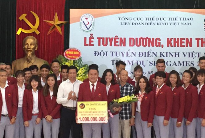 Điền kinh Việt Nam nhận 1,1 tỉ đồng tiền thưởng SEA Games 29 Điền kinh Việt Nam nhận 1,1 tỉ đồng tiền thưởng SEA Games 29
