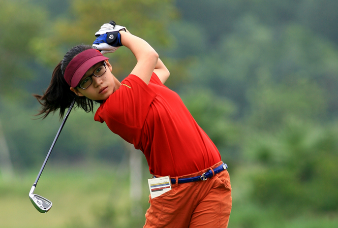 Nữ golf thủ 14 tuổi là ứng viên vô địch ở giải quốc gia Đoàn Xuân Khuê Minh