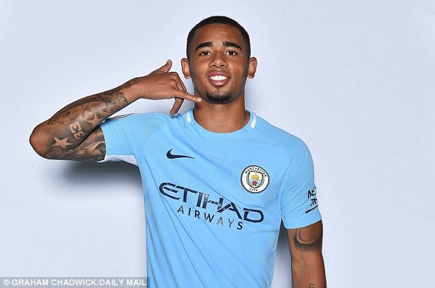Man City trói chân sao trẻ bằng lương 'khủng' Gabriel Jesus đang có phong độ cao trong màu áo Man City