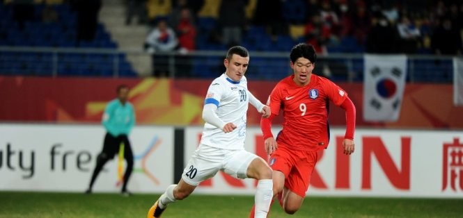 U23 Việt Nam gặp Uzbekistan ở chung kết U23 châu Á U23 Uzbekistan (trắng) gặp U23 Việt Nam ở chung kết U23 châu Á