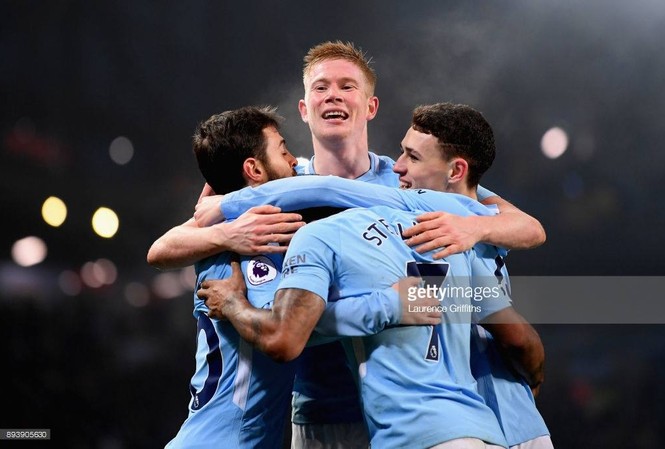 De Bruyne mệt mỏi khi bị so sánh với Messi và Ronaldo De Bruyne mệt mỏi khi bị so sánh với Messi và Ronaldo