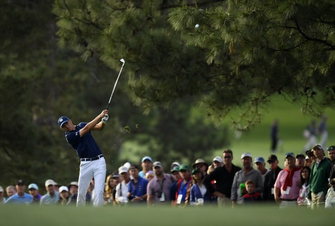 Jordan Spieth vươn lên dẫn đầu vòng một Masters Jordan Spieth vươn lên dẫn đầu vòng một Masters