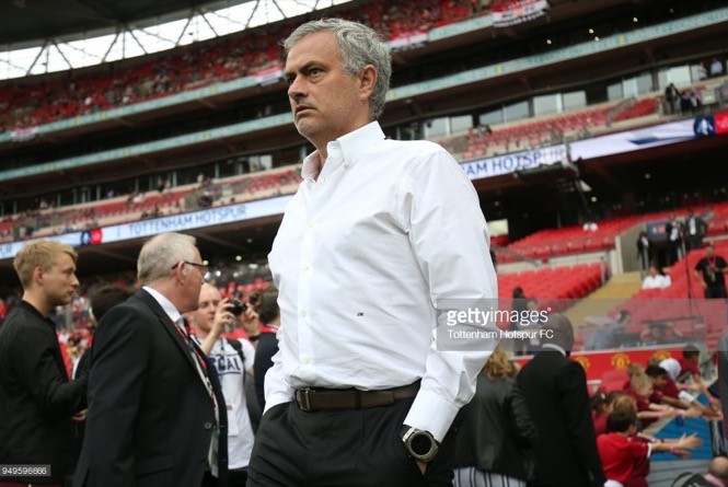 Mourinho sợ bị giết nếu không vô địch FA Cup Mourinho sợ bị giết nếu không vô địch FA Cup