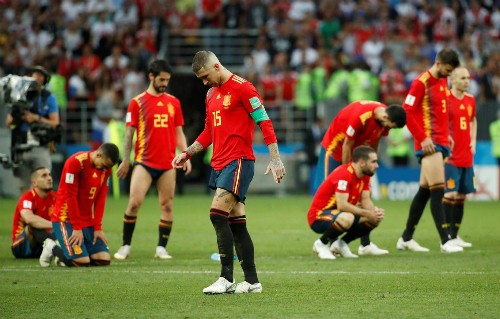 Tây Ban Nha lập kỷ lục chuyền bóng ở World Cup Tây Ban Nha lập kỷ lục chuyền bóng ở World Cup