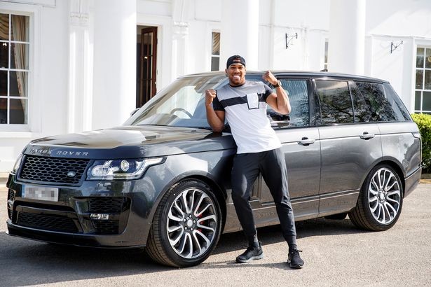 'Vua quyền Anh' bị mất cắp siêu xe Range Rover 'Vua quyền Anh' bị mất cắp siêu xe Range Rover