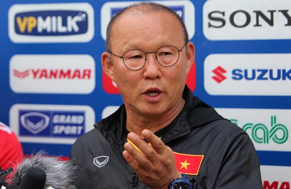 HLV Park Hang-seo lý giải quyết định chọn đội hình dự AFF Cup HLV Park Hang-seo lý giải quyết định chọn đội hình dự AFF Cup