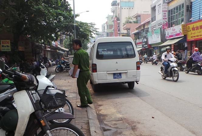 Truy sát trên phố, một người bị đâm chết Hiện trường vụ án mạng
