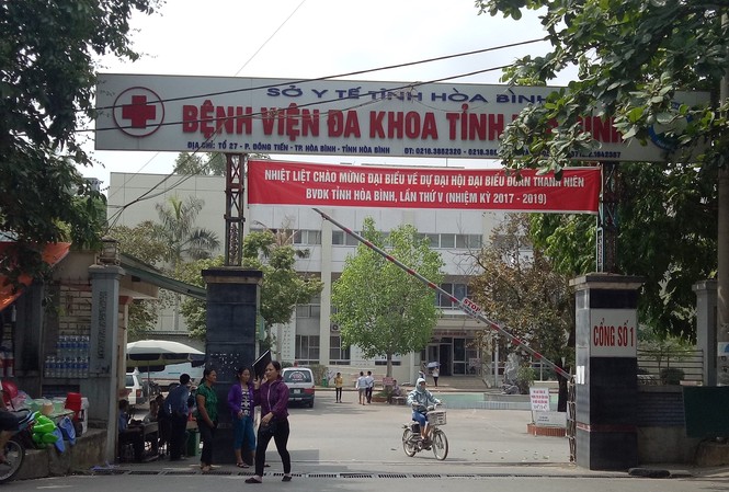 Vụ 8 bệnh nhân tử vong: Thảm họa do cẩu thả sục rửa máy lọc thận Sự cố y khoa đã khiến 8 bệnh nhân tử vong khi chạy thận tại Bệnh viện Hoà Bình.