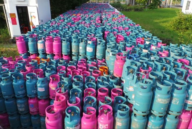 Doanh nghiệp nguy cơ phá sản vì 50.000 vỏ bình gas bị chiếm giữ trái phép Hàng vạn vỏ bình gas bị chiếm giữ trái phép tại BQL Cụm Công nghiệp Đông Thọ, Yên Phong, Bắc Ninh. Ảnh: M.Đ