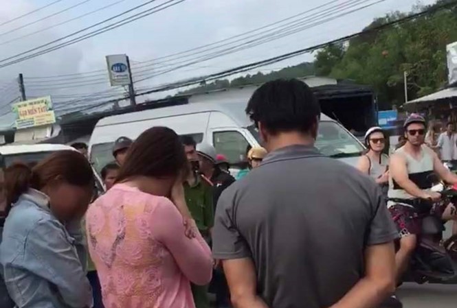 Bêu tên người mua bán dâm nơi công cộng là phạm luật? Ảnh cắt từ clip