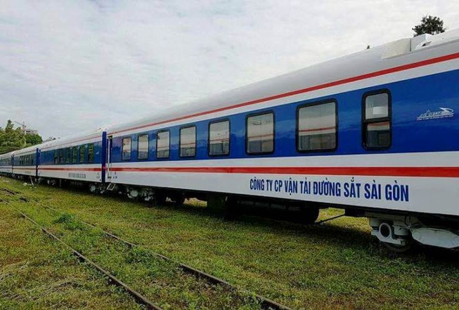 Hàng loạt tàu hỏa '5 sao' chính thức hoạt động từ hôm nay Ngành đường sắt đưa tàu "5 sao" vào hoạt động từ ngày 10/1.