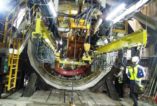 Robot khổng lồ khoan hầm metro thứ hai ở Sài Gòn Robot khổng lồ khoan hầm metro thứ hai ở Sài Gòn
