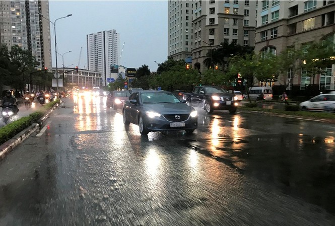 Chống ngập 2 mùa mưa, 'siêu máy bơm' hết kinh phí vận hành Tính đến nay, "siêu máy bơm" đã 23 lần chống ngập thành công cho đường Nguyễn Hữu Cảnh.